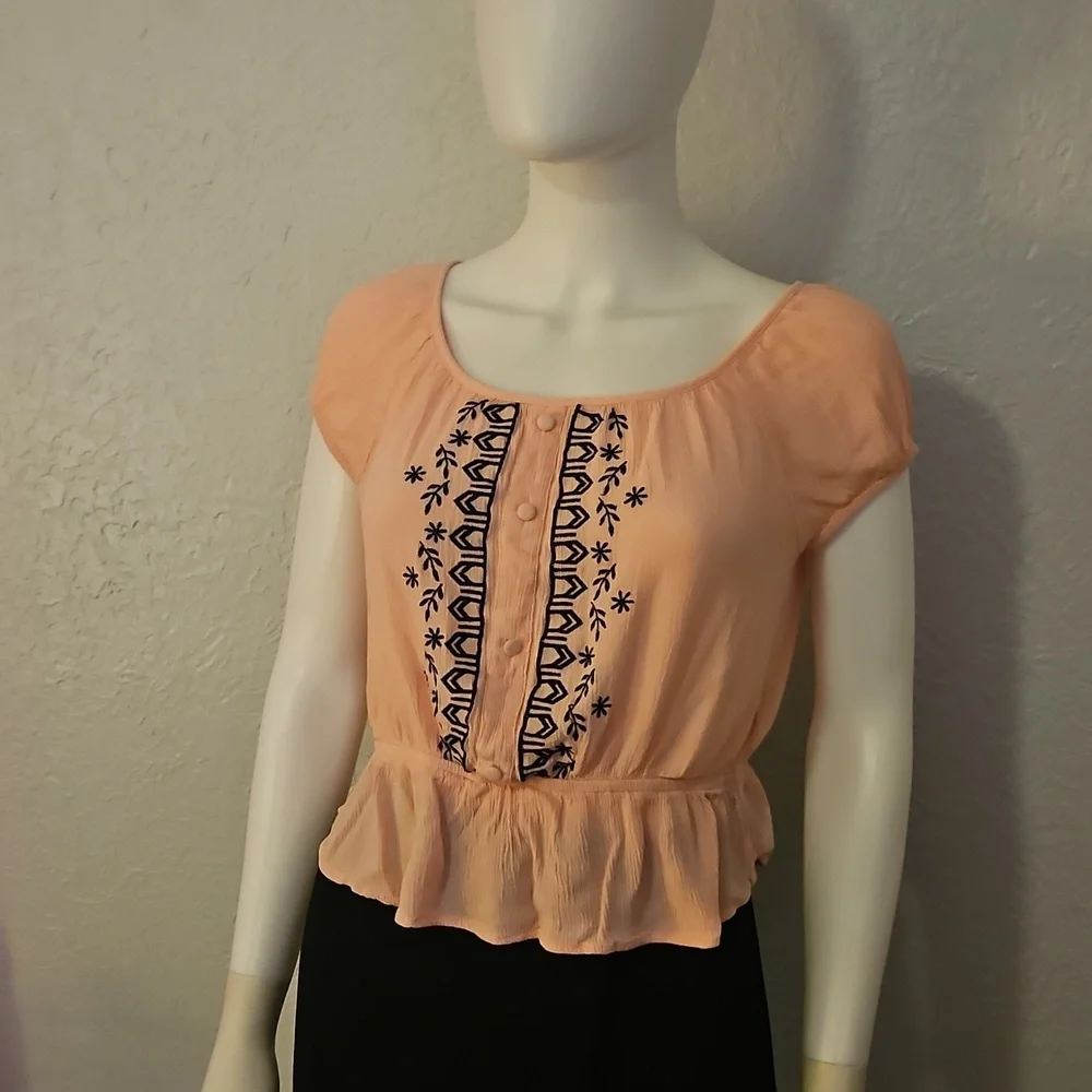 Vtg MISS DAISY Peach Floral Embroidered Cropped Peplum Top - Picture 3 of 8